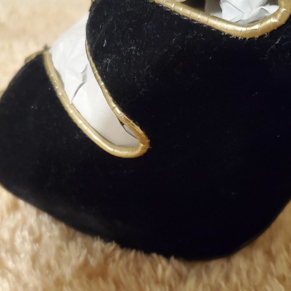 Scene Jamari Black and Gold Velvet Platform Heel womens size 7.5 - Picture 5 of 6
